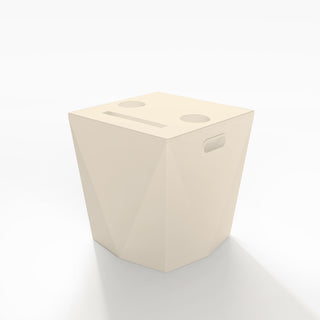 Assemble-Free Outdoor Side Table, Waterproof Plastic Pool End Table with 2 Cup Holders and 1 Tablet Holder for Patio